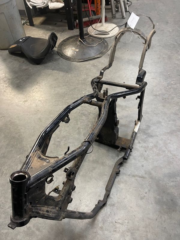 Frame with Clear Title--2002 Yamaha V-Star XVS1100APR Classic