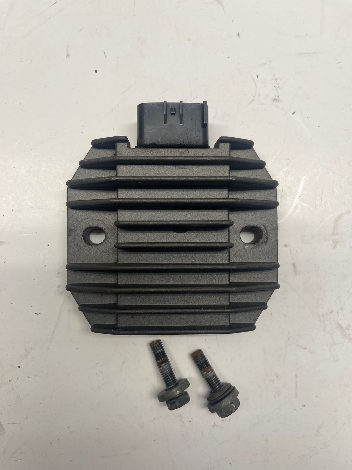 Voltage Regulator Rectifier 5BN-81960-00 --2002 Yamaha V-Star XVS1100APR Classic Voltage Regulator Rectifier 5BN-81960-00 --2002 Yamaha V-Star XVS1100APR Classic