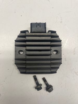 Voltage Regulator Rectifier 5BN-81960-00 --2002 Yamaha V-Star XVS1100APR Classic Voltage Regulator Rectifier 5BN-81960-00 --2002 Yamaha V-Star XVS1100APR Classic