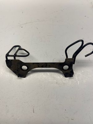 Brake Hose Guide Bracket 5KS-25886-00-00--2002 Yamaha V-Star XVS1100APR Classic Brake Hose Guide Bracket 5KS-25886-00-00--2002 Yamaha V-Star XVS1100APR Classic