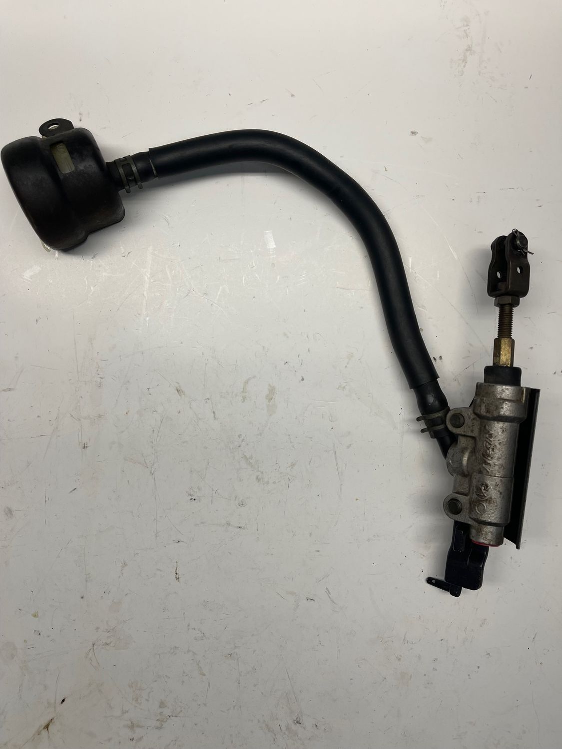 Rear Brake Master Cylinder 5EL-2583V-00-00--2002 Yamaha V-Star XVS1100APR Classic Rear Brake Master Cylinder 5EL-2583V-00-00--2002 Yamaha V-Star XVS1100APR Classic