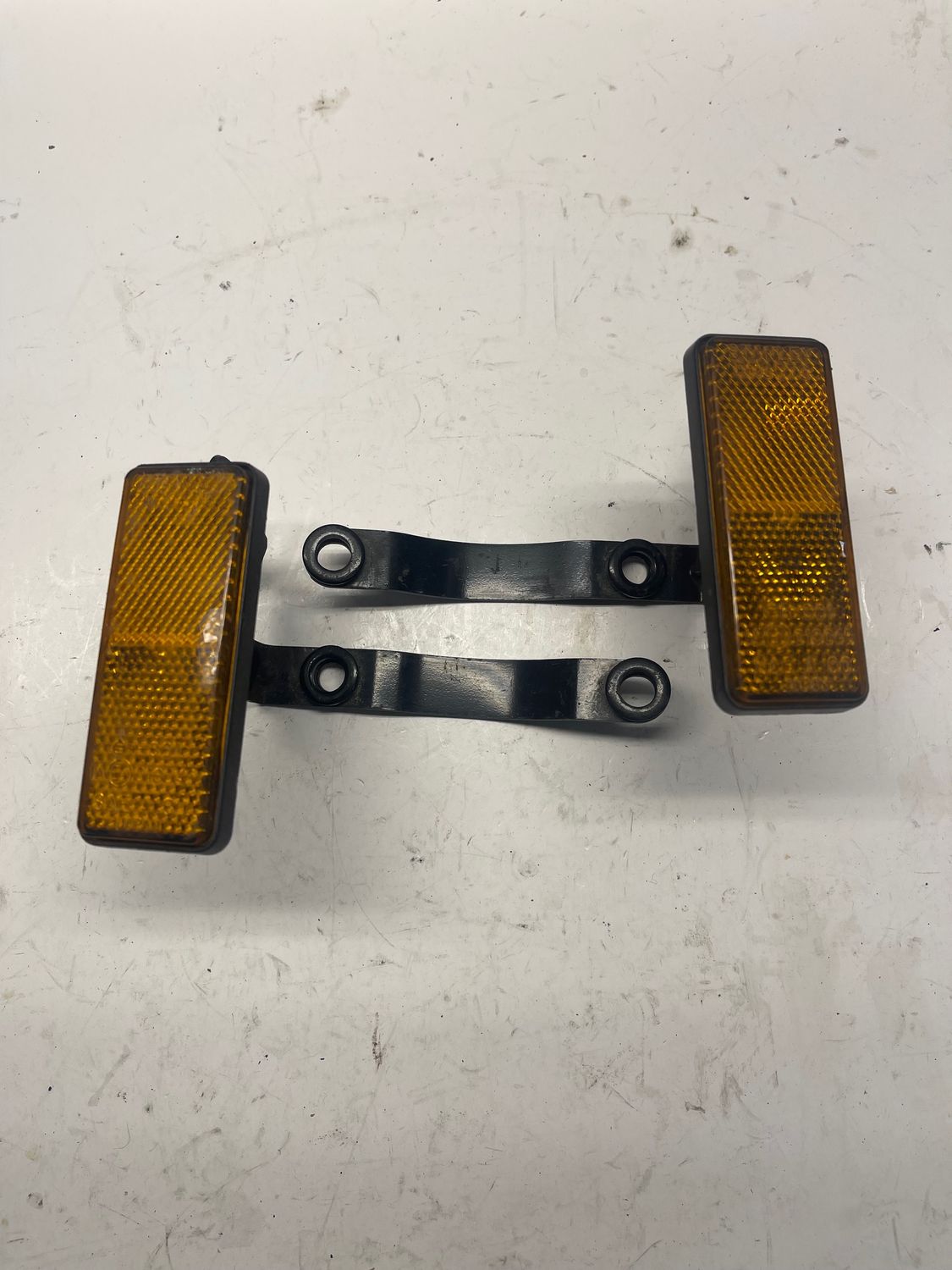 Front Fender Reflectors 5KS-21587-00/ 5KS-21588-00--2002 Yamaha V-Star XVS1100APR Classic