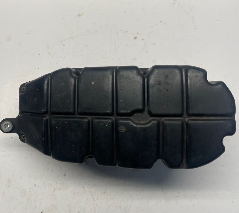 Air Intake Box Silencer 5EL-14421-10-00, 5EL-14431-00-00, 5EL-14411-00-00--2002 Yamaha V-Star XVS1100APR Classic Air Intake Box Silencer 5EL-14421-10-00, 5EL-14431-00-00, 5EL-14411-00-00--2002 Yamaha V-Star XVS1100APR Classic