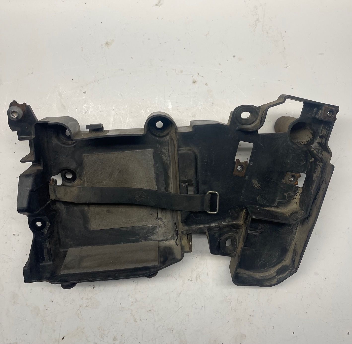 Battery Box 5EL-2177G-00-00--2002 Yamaha V-Star XVS1100APR Classic