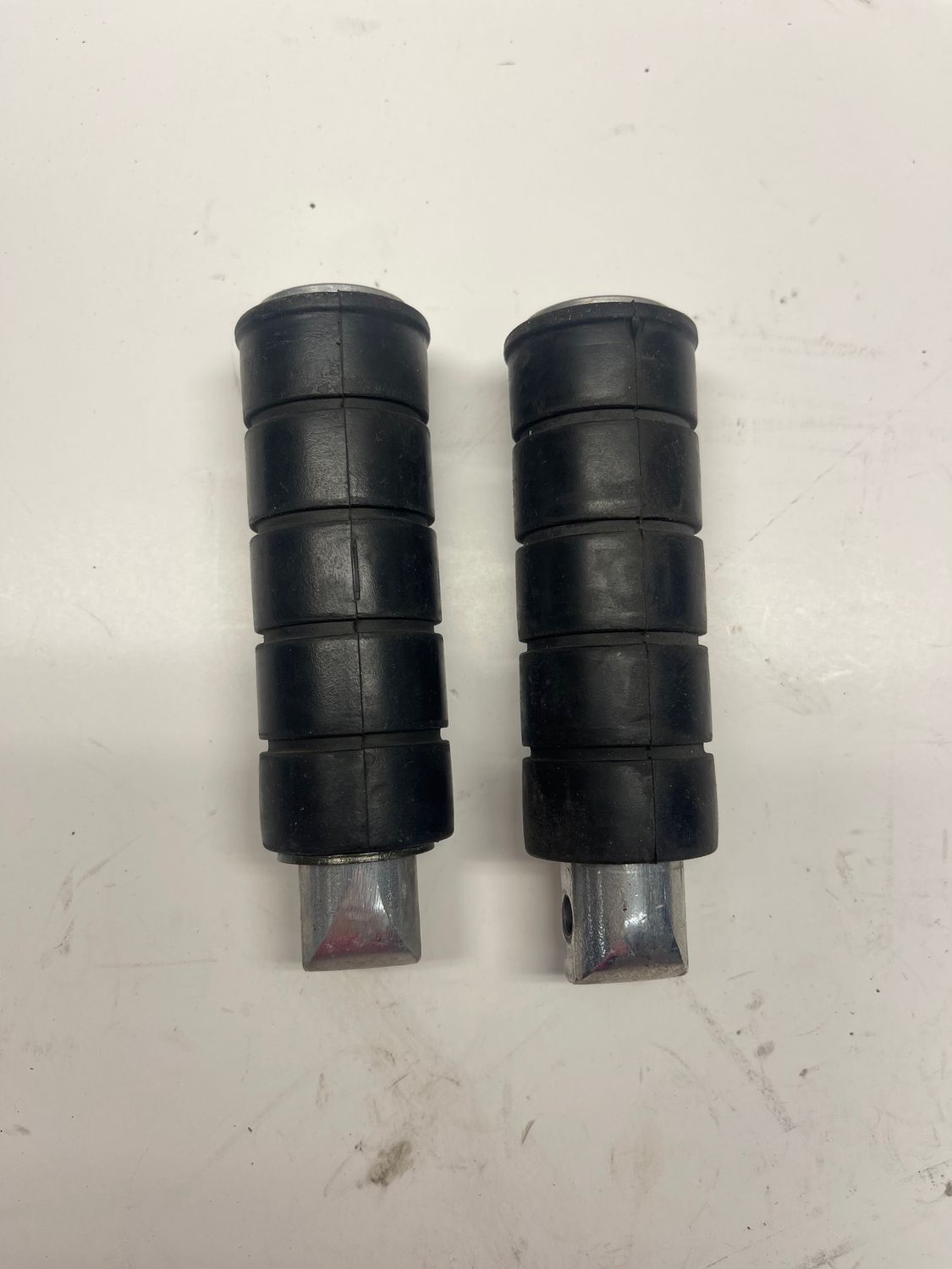 Passenger Pegs--2002 Yamaha V-Star XVS 1100