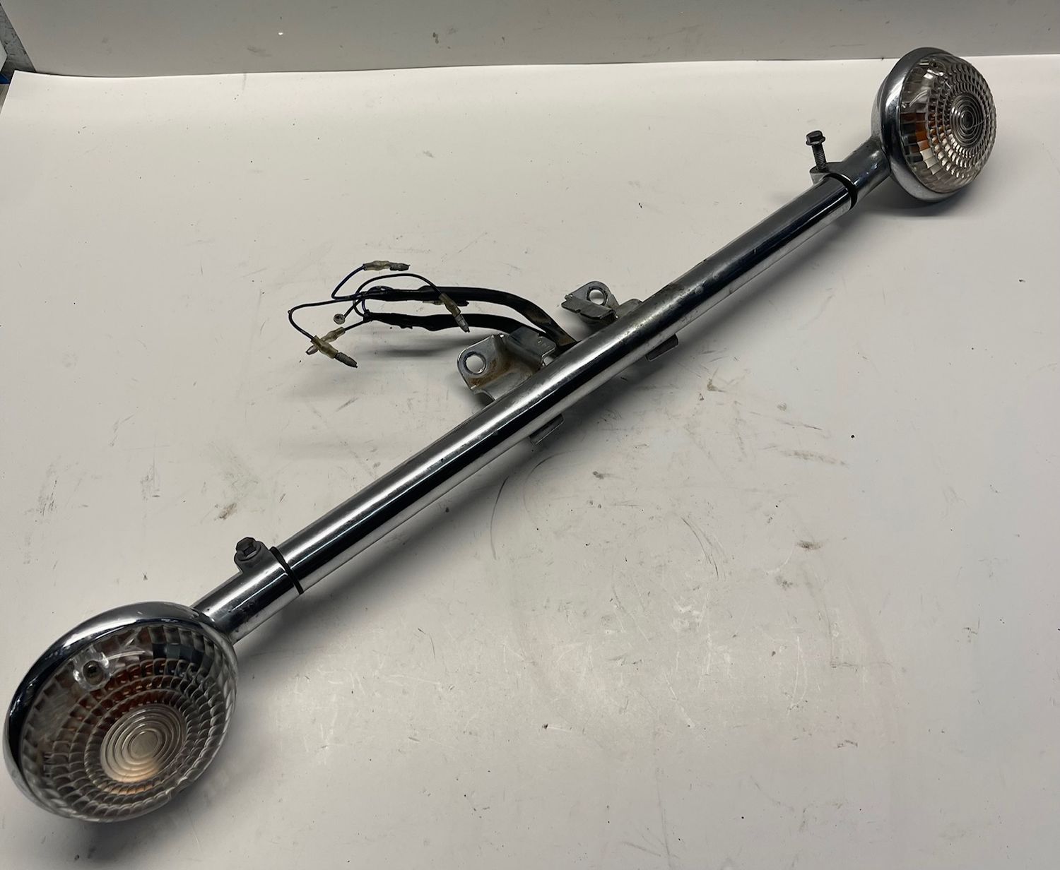 Front Turn Signal Light Bar--2002 Yamaha V-Star XVS 1100 Front Turn Signal Light Bar--2002 Yamaha V-Star XVS 1100