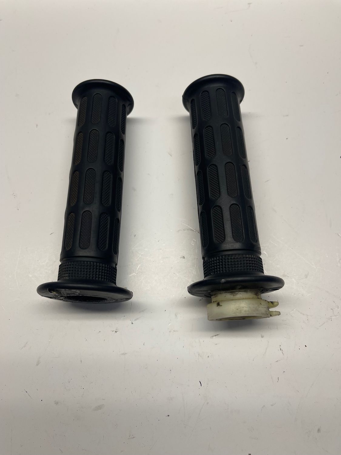 Throttle Grip Set 53140-MT3-305/ 53166-422-000--2003 Honda ST1100 Police Throttle Grip Set 53140-MT3-305/ 53166-422-000--2003 Honda ST1100 Police