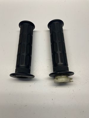 Throttle Grip Set 53140-MT3-305/ 53166-422-000--2003 Honda ST1100 Police Throttle Grip Set 53140-MT3-305/ 53166-422-000--2003 Honda ST1100 Police