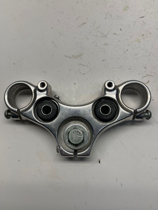 Upper Triple Tree Clamp --Kawasaki Vulcan VN800B Upper Triple Tree Clamp --Kawasaki Vulcan VN800B