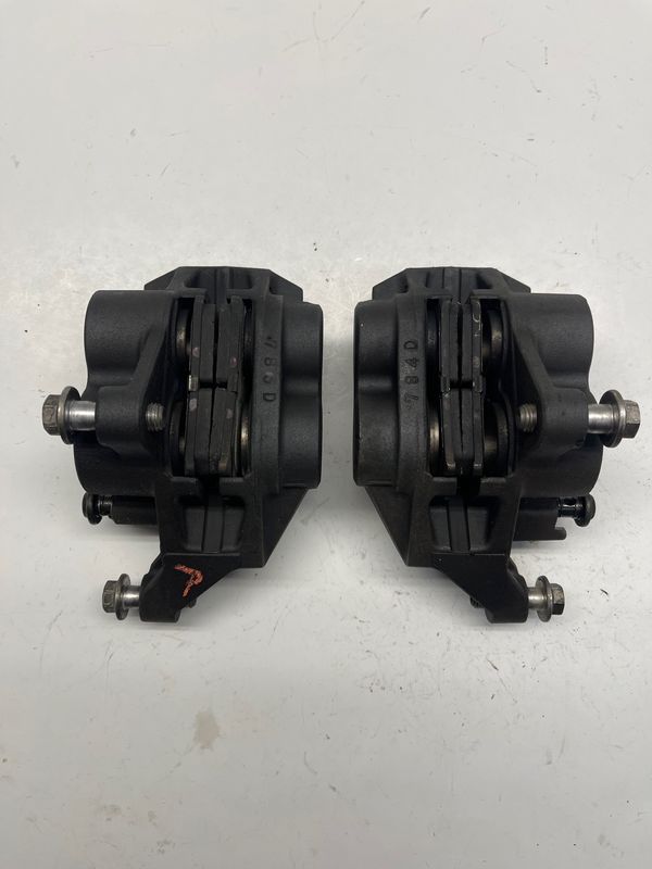 Front Left & Right Brake Calipers--2018 Yamaha XV1900 CFD