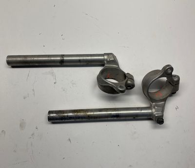 Handlebar Clip On's Left Right Pair 56111-35F00/ 56151-35F00--2002 Suzuki GSXR750