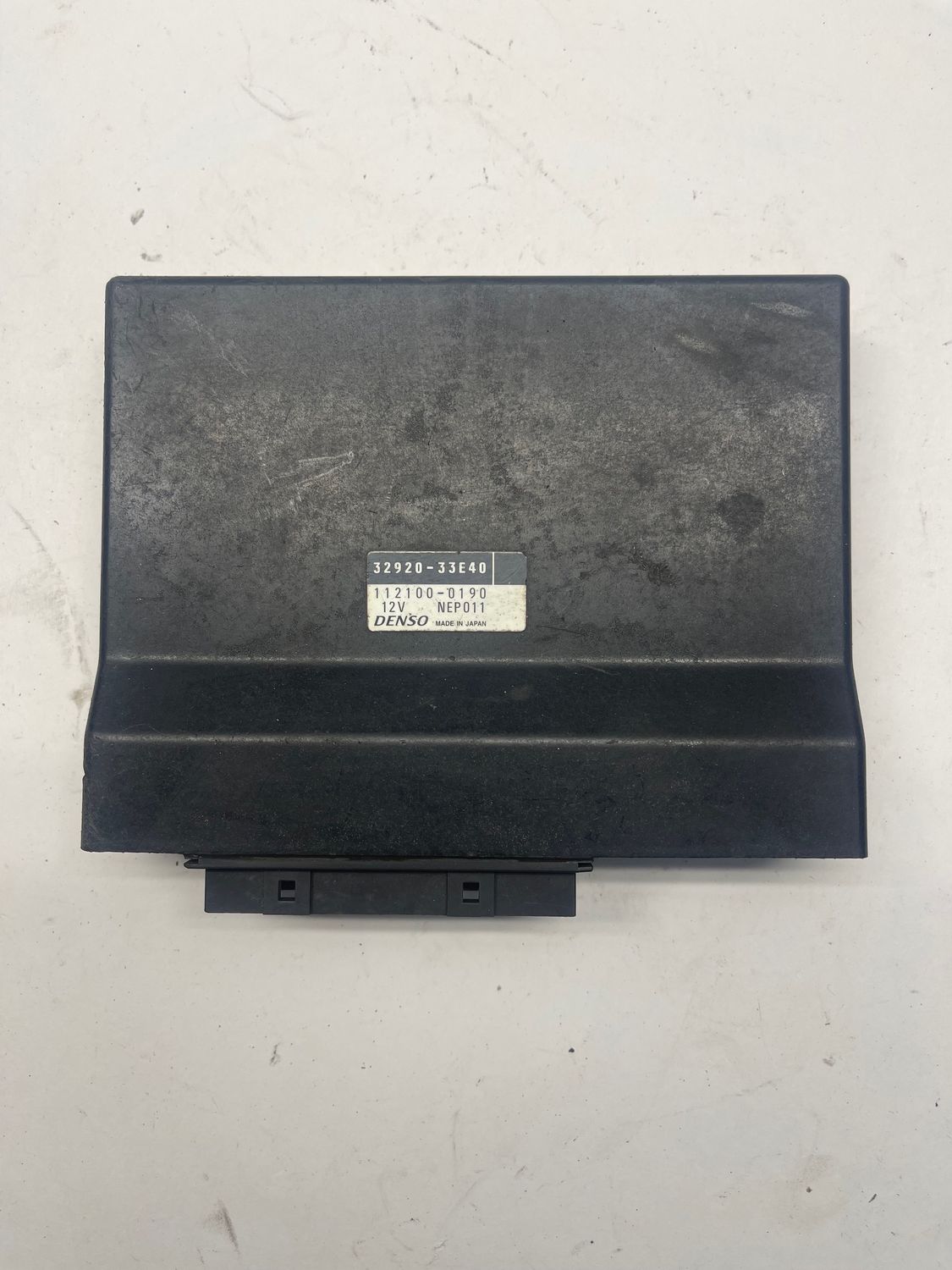 ECU ECM Computer 32920-33E40--2002 Suzuki GSXR750
