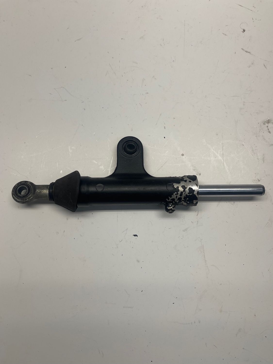 Steering Damper 51750-35F0--2002 Suzuki GSXR750 Steering Damper 51750-35F0--2002 Suzuki GSXR750