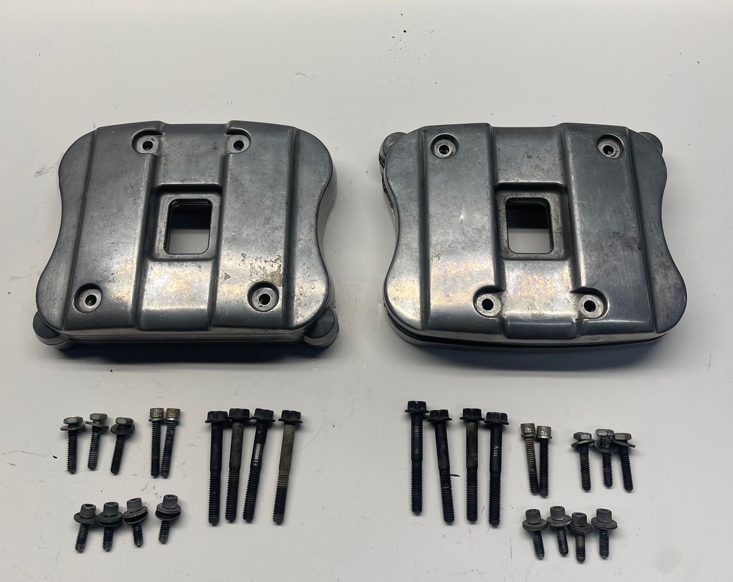Rocker Boxes Front & Rear 17581-95/17580-95/17579-95--Pulled from a 2001 Sportster XL883H