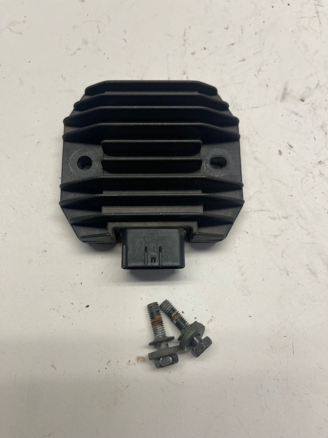 Voltage Regulator Rectifier 5BN-81960-00--2002 Yamaha V-Star XVS 1100 Voltage Regulator Rectifier 5BN-81960-00--2002 Yamaha V-Star XVS 1100