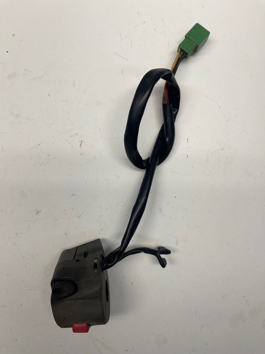 Right Handlebar Control Switch 46091-1672--2000 Kawasaki ZR750 F2 Right Handlebar Control Switch 46091-1672--2000 Kawasaki ZR750 F2