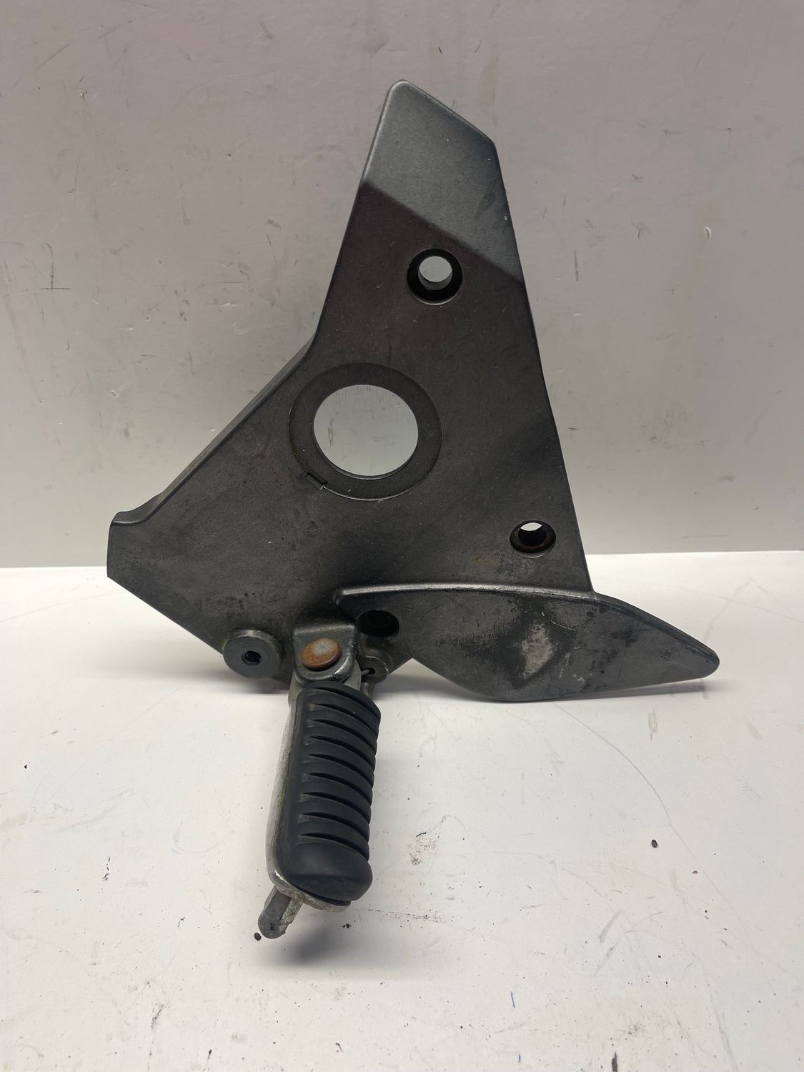 Left Driver Foot Peg 35011-1998-E7--2000 Kawasaki ZR750 F2 Left Driver Foot Peg 35011-1998-E7--2000 Kawasaki ZR750 F2