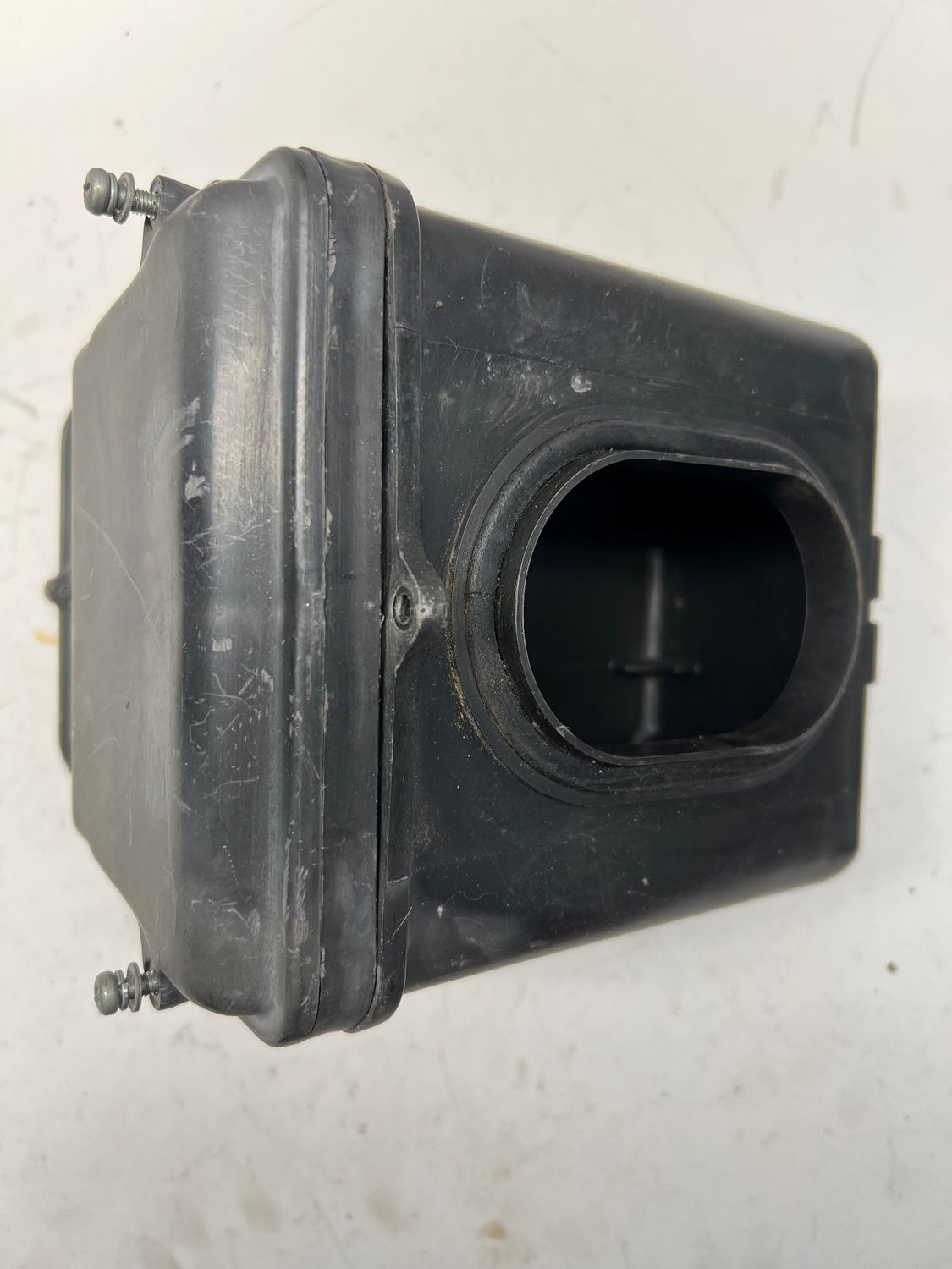 Air Filter Case 11010-1692--2000 Kawasaki ZR750 F2