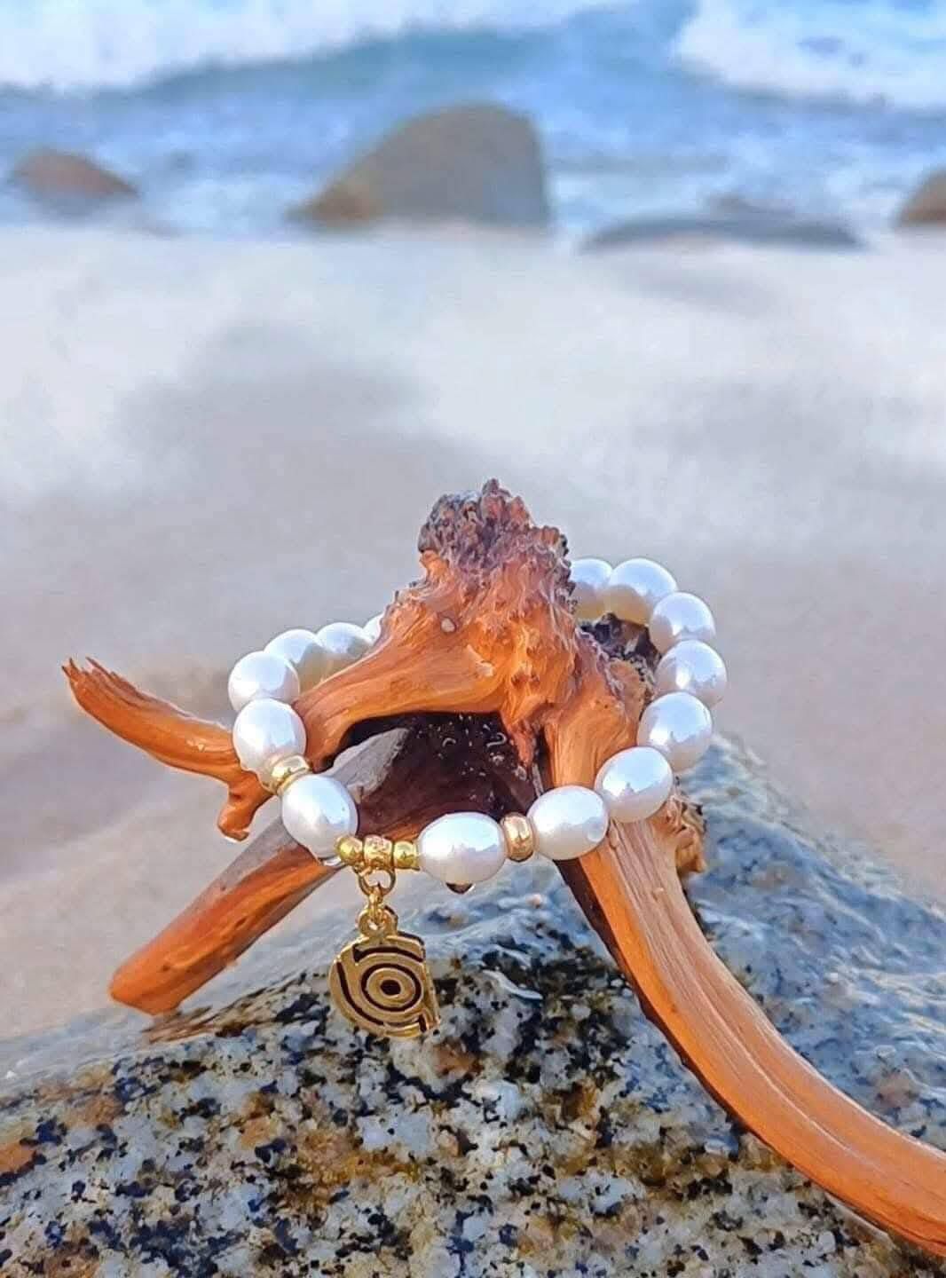 PEARLS WITH GOLD