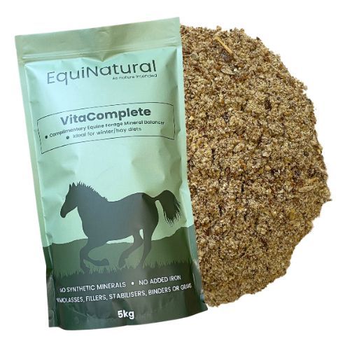 VITACOMPLETE *Hi-spec, non-synthetic equine mineral balancer for winter grass/hay diet