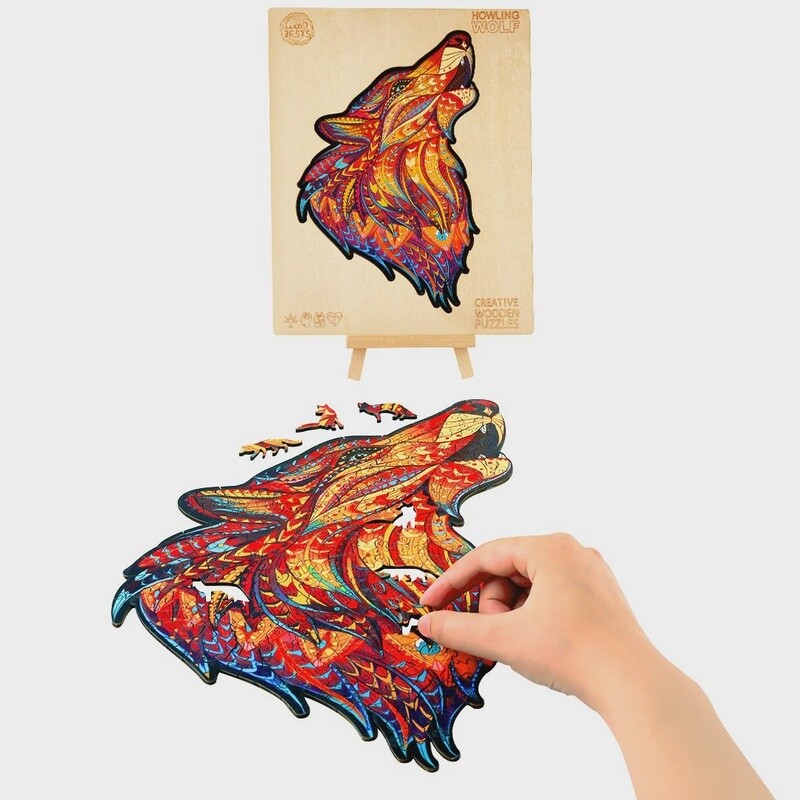 Red Howling Wolf   (Wood Bests Puzzle)