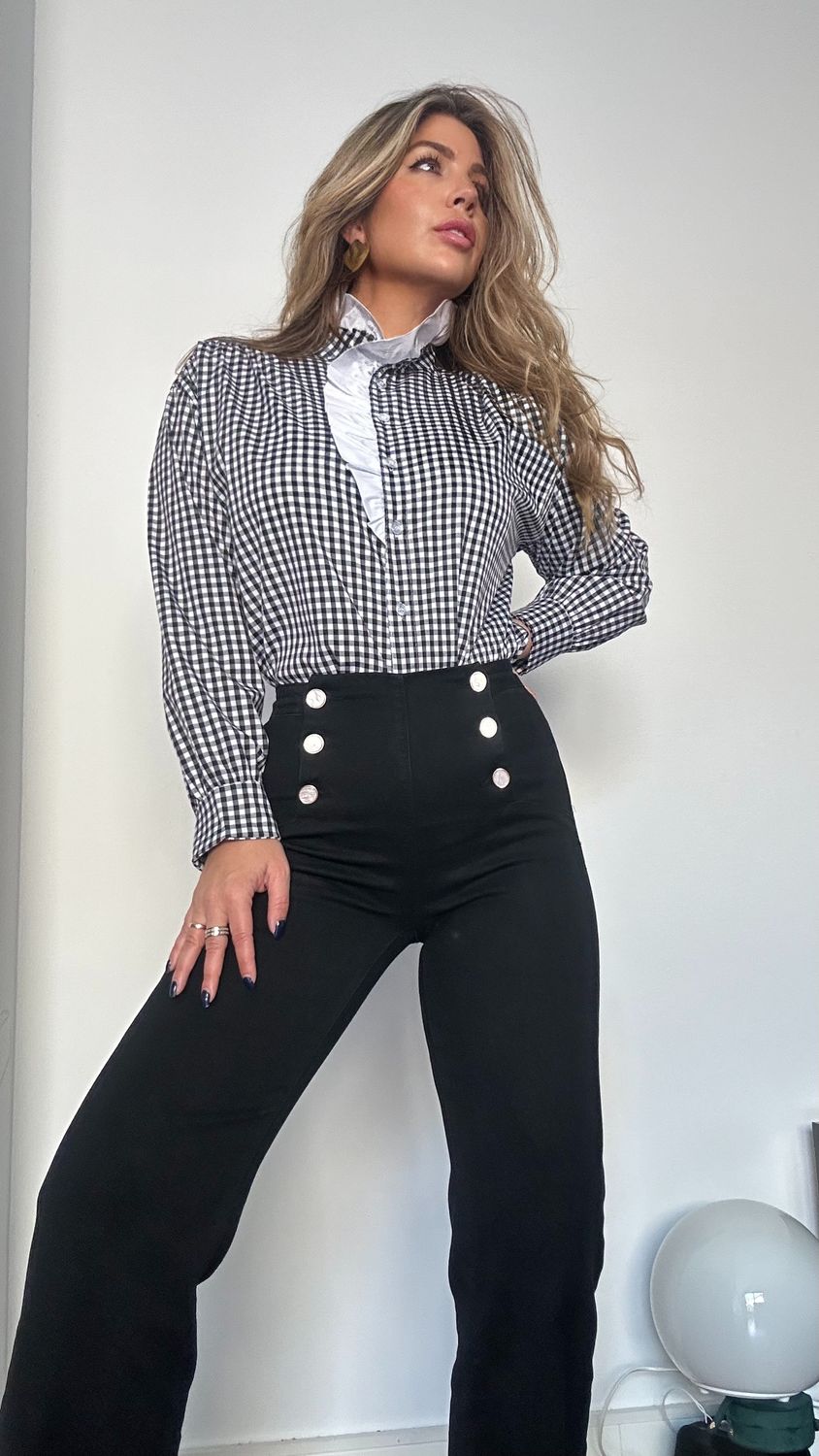 Jeans negros botón nácar