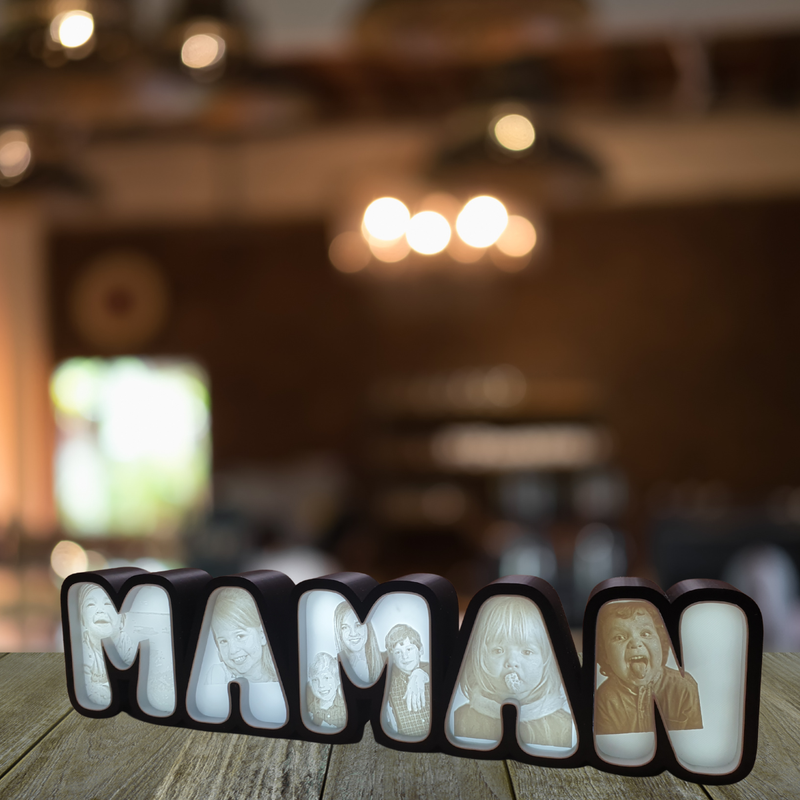 Lampe LED Maman personnalisée avec lithophanies – Cadeau unique et sur mesure, parfait pour la fête des Mères, un anniversaire ou des occasions spéciales.
