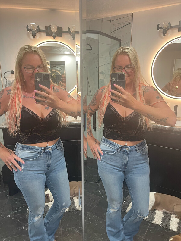 Black Sleeveless Lace Crop Top
