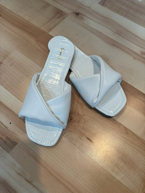 White Flat Slipper Slides