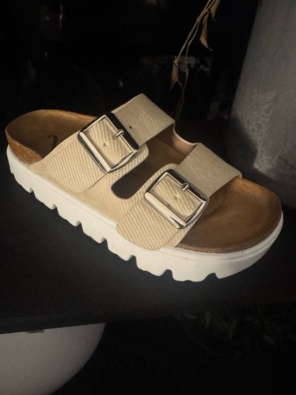 Jazmin Cream Sandals