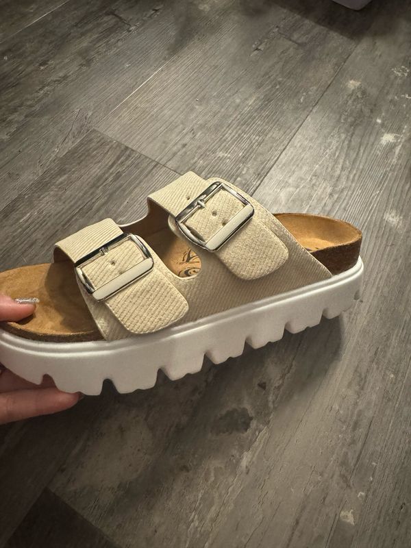 Jazmin Cream Sandals