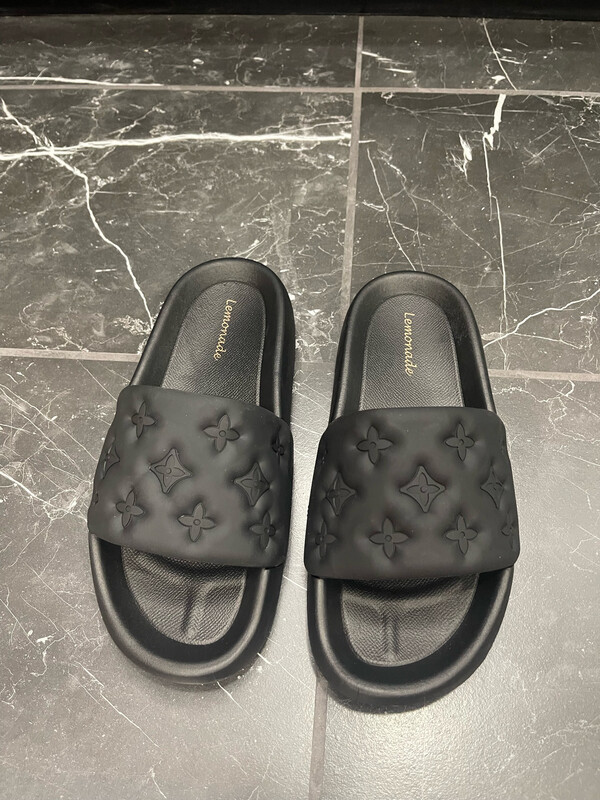 Low key Slides