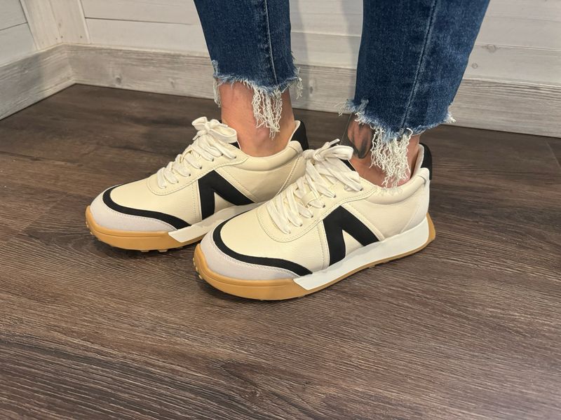 Lauren MIA Sneaker