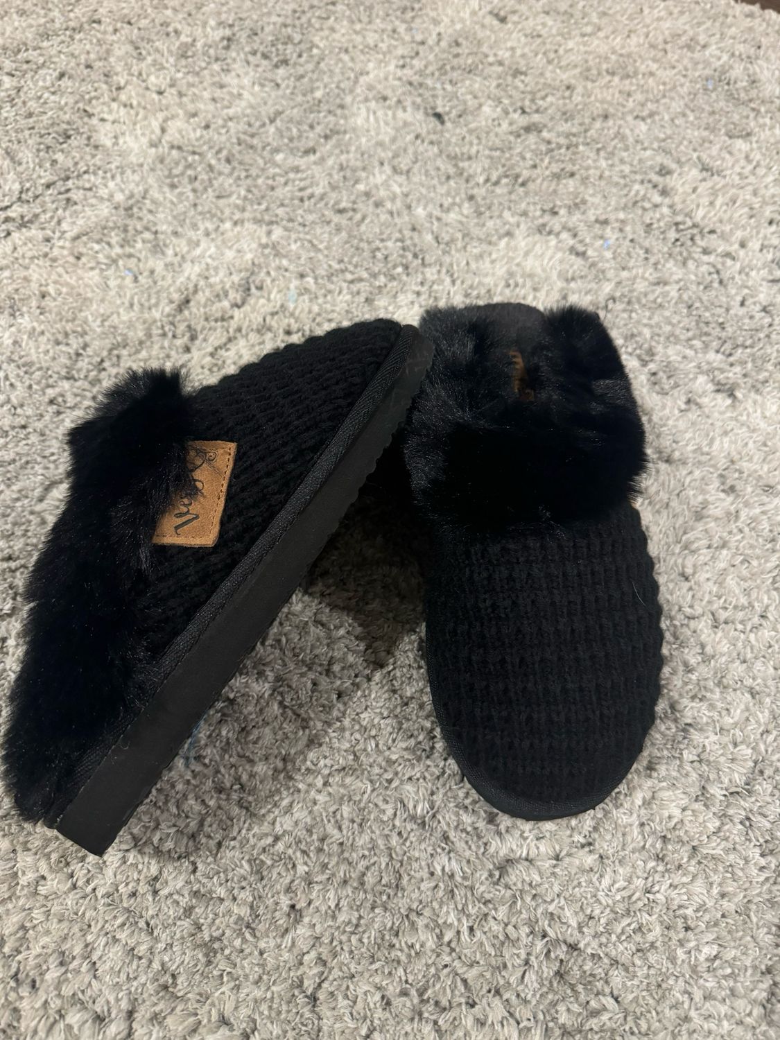 Very G Black Evie Slippers