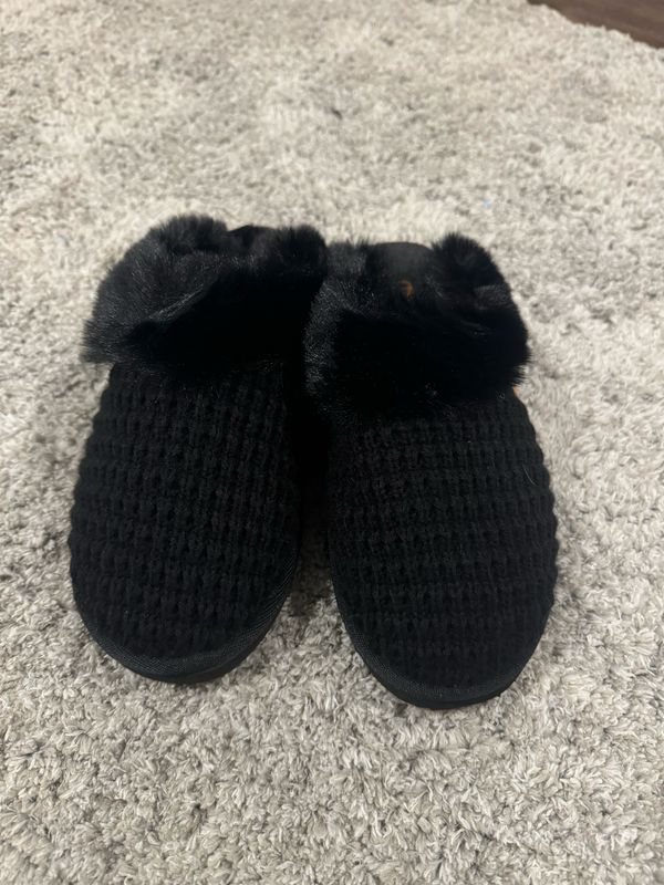 Very G Black Evie Slippers
