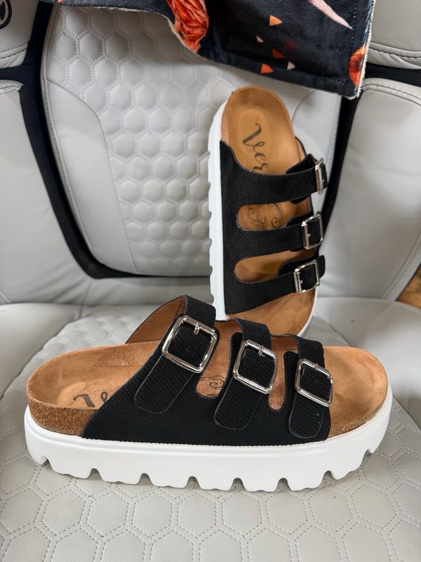 Plaza Black 3 Strap