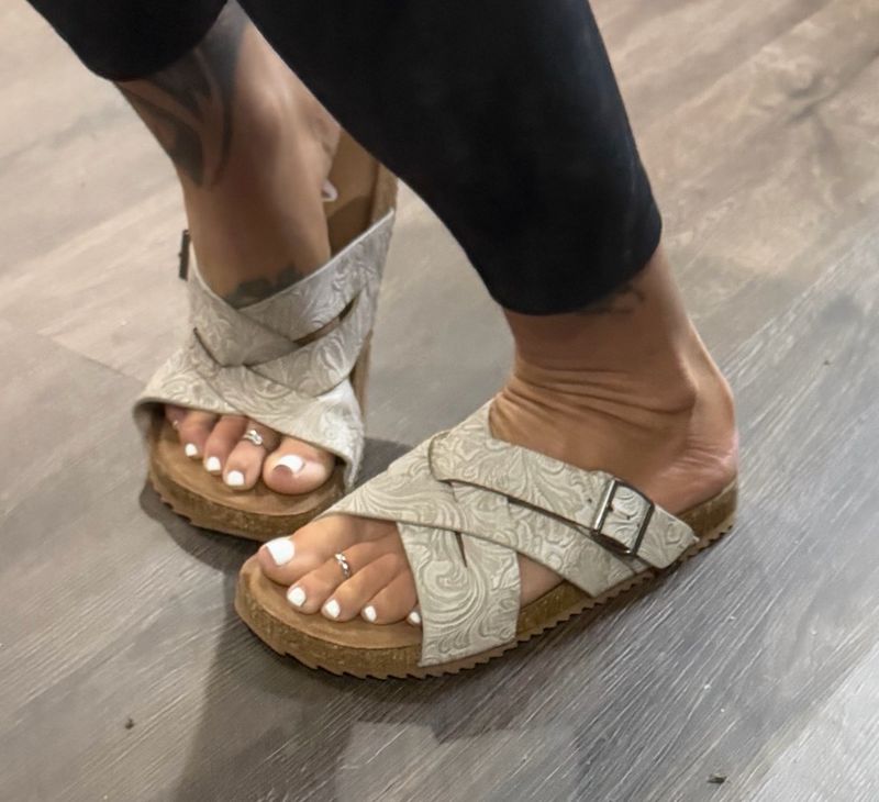Jada Light Grey