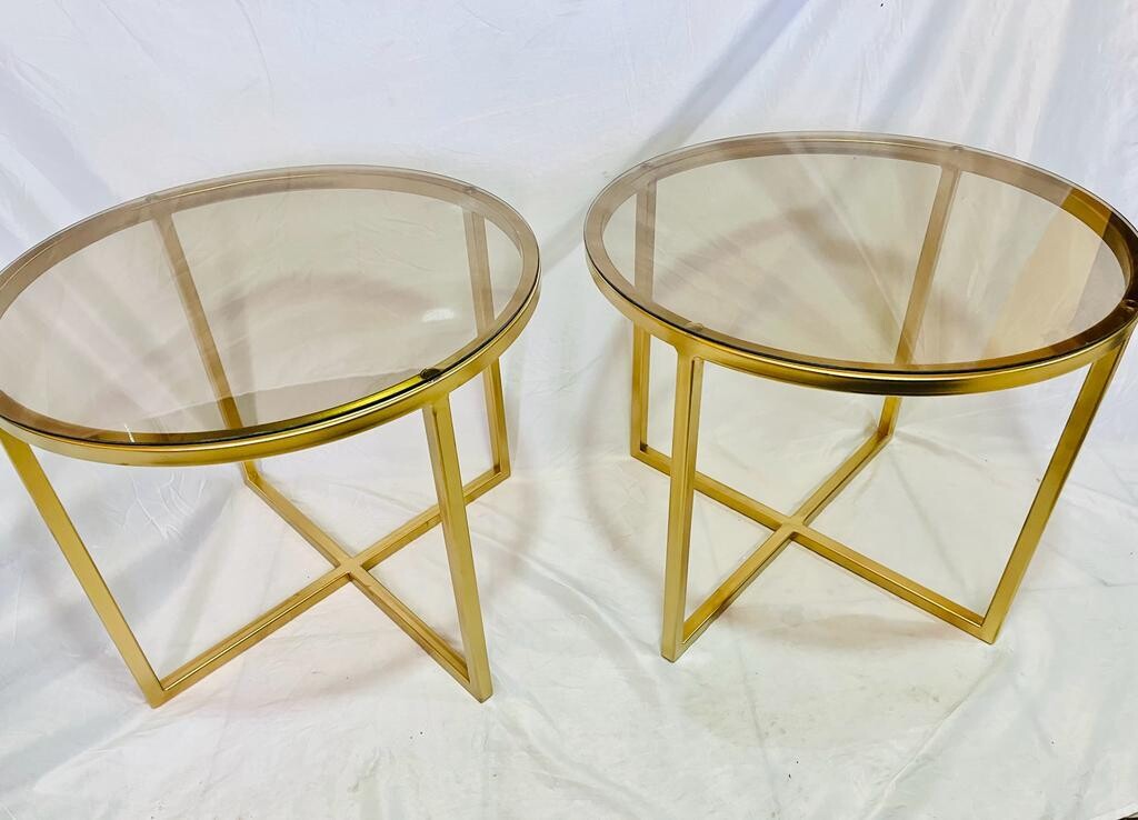 Venta de juego de mesas de centro color oro gold más vidrio bronceado / imagen original