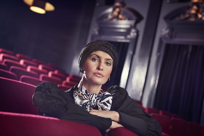 Emmy V Turban - Black Matte N' Shiny