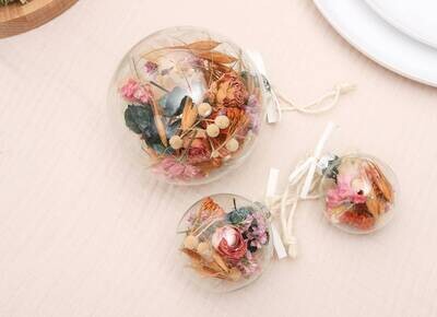 Glaskugel gefüllt mit Trockenblumen - Serie 