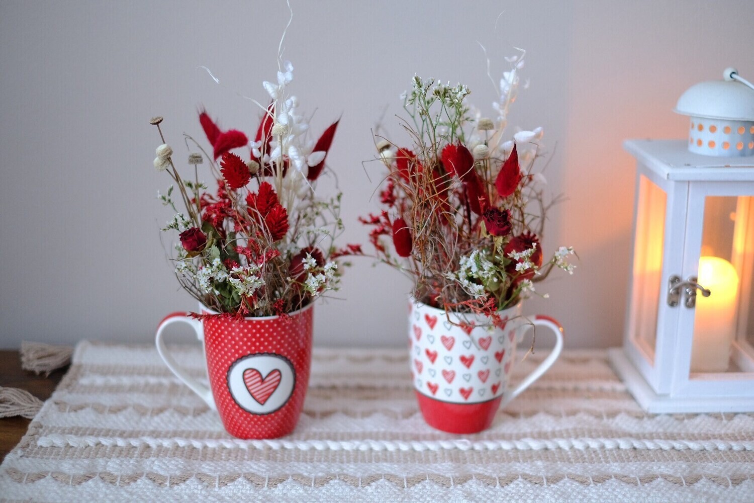 Tasse voller Liebe - gefüllt mit Trockenblumen