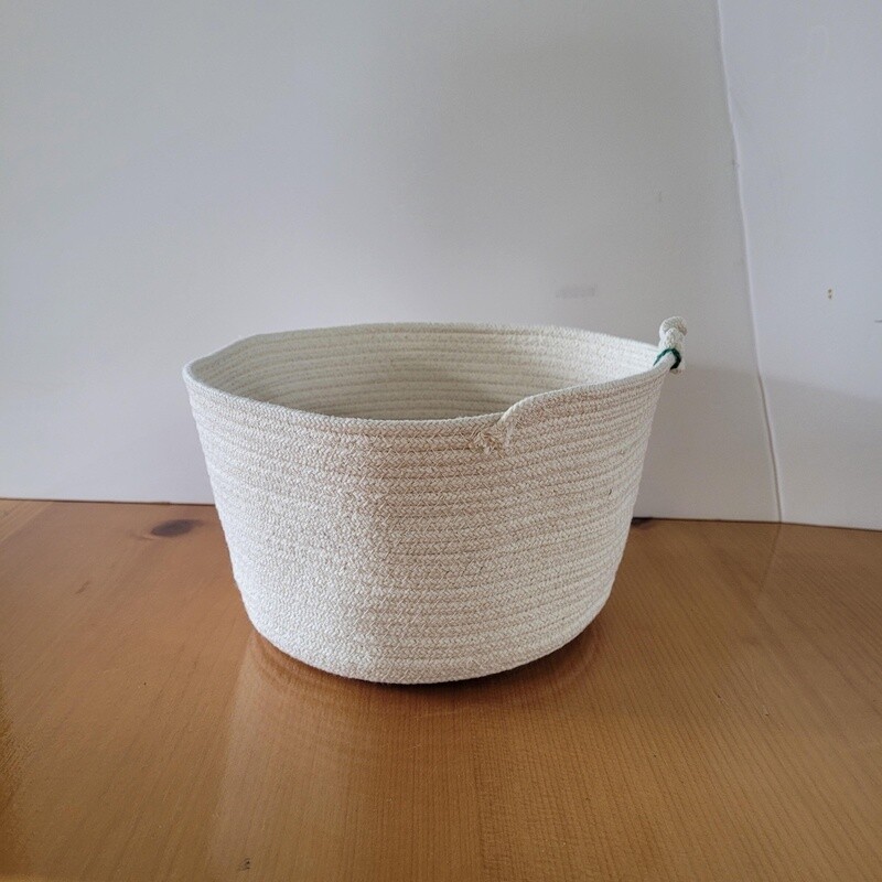Medium Woven Rope basket / Panier moyen de corde de cotton tissé, Color: Offwhite / Blanc cassé, Size: Medium
