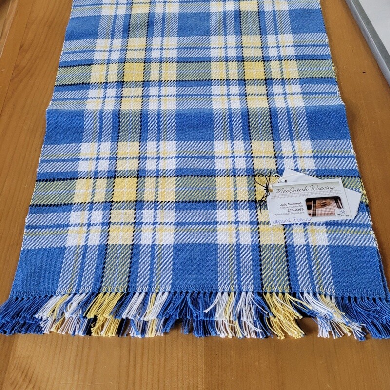 Table runner / Chemin de table, Color: White, blue, yellow plaid