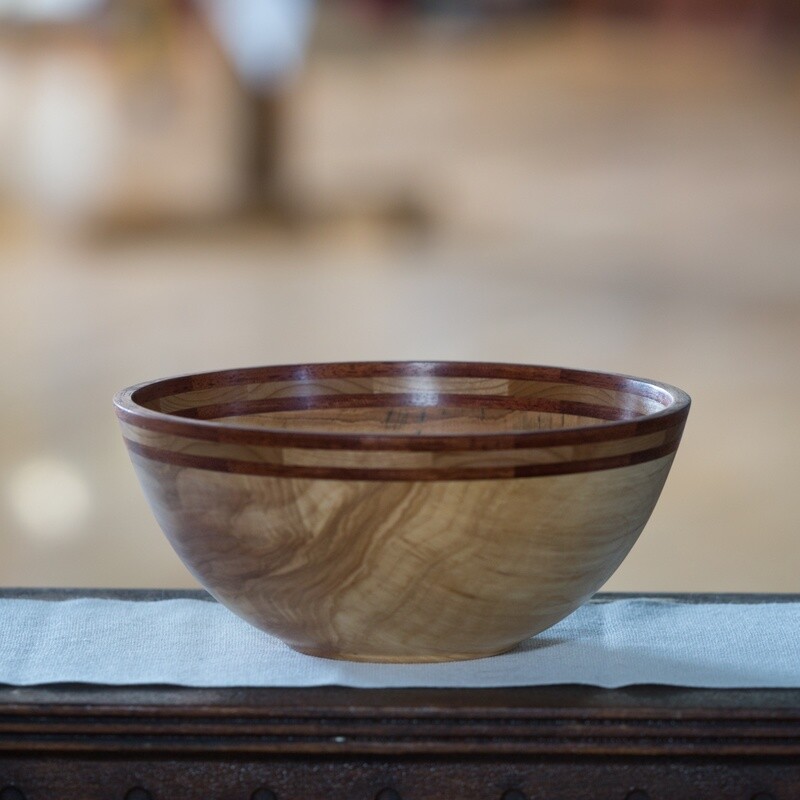 Large Bowl made of Poplar - Grand bol en bois de peuplier