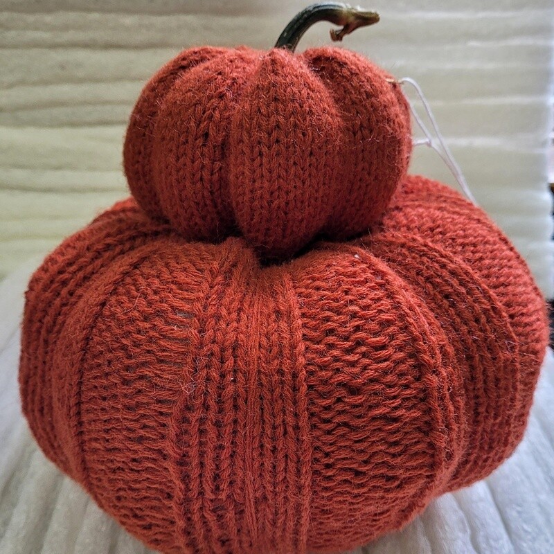 Pumpkin / Citrouille tricotée
