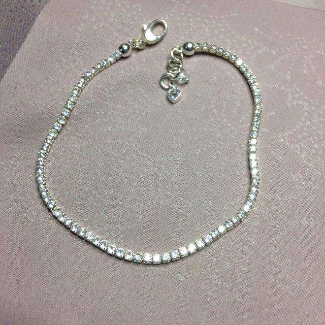 Tennis style ankle bracelet