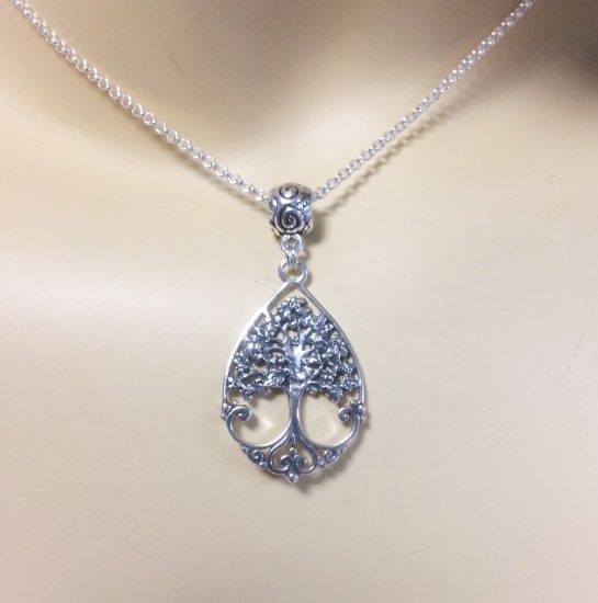 Ensemble pendentif et collier arbre de vie