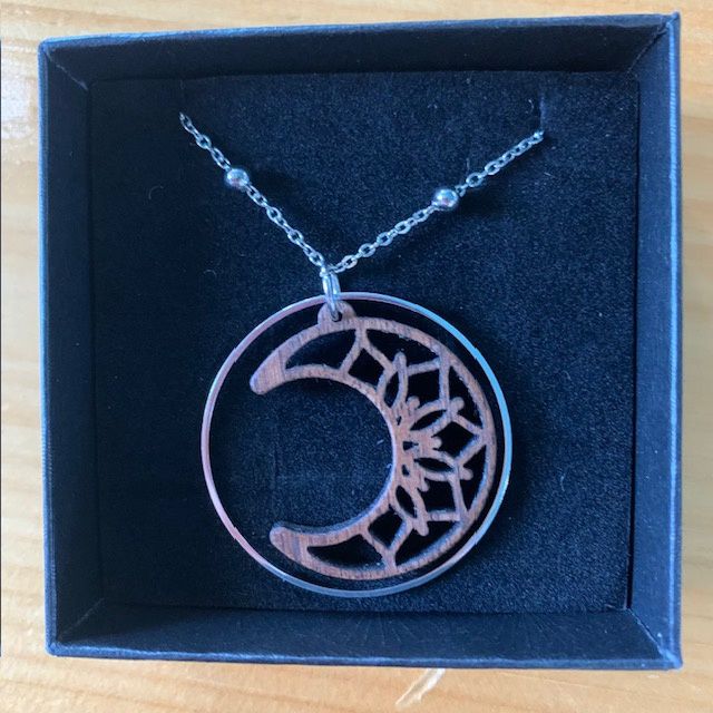 Necklace Moon in Ring