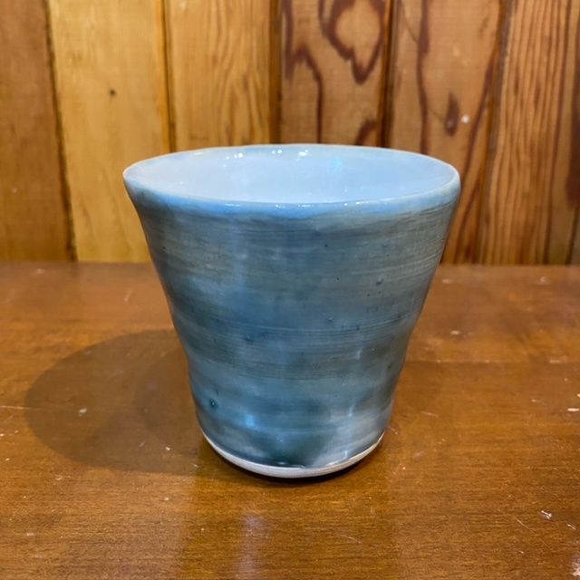 Pottery cups, Grandeur/Size: Medium