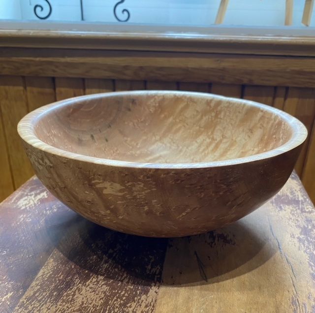 Large bird&#39;s eye maple bowl
